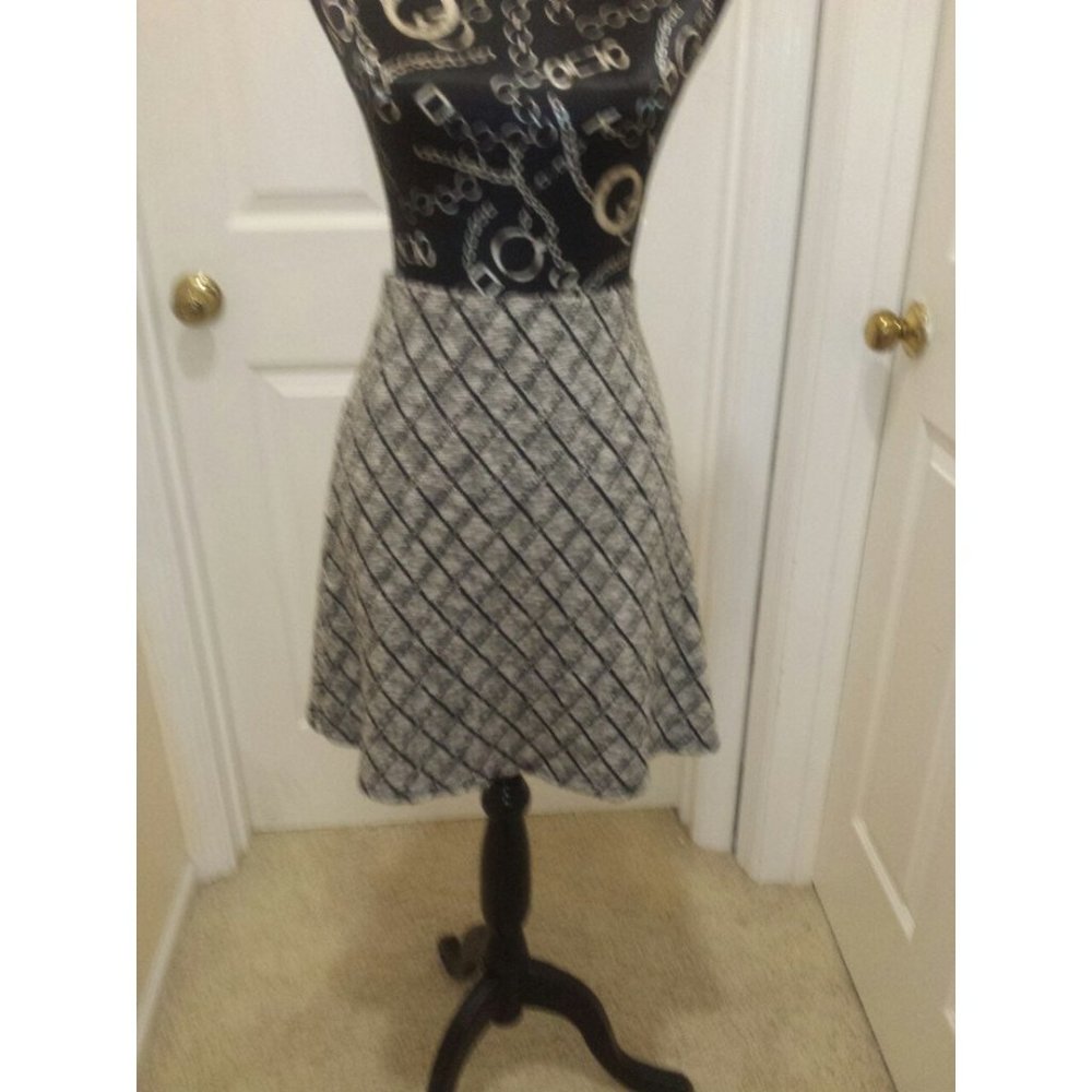 Margaret M Pull On Stretch Skirt
